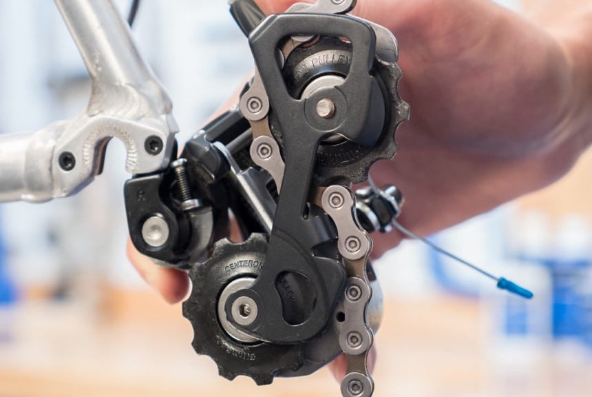 How to Install a Rear Derailleur and Remove the Old One