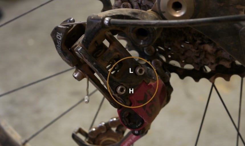 How to Install a Rear Derailleur and Remove the Old One