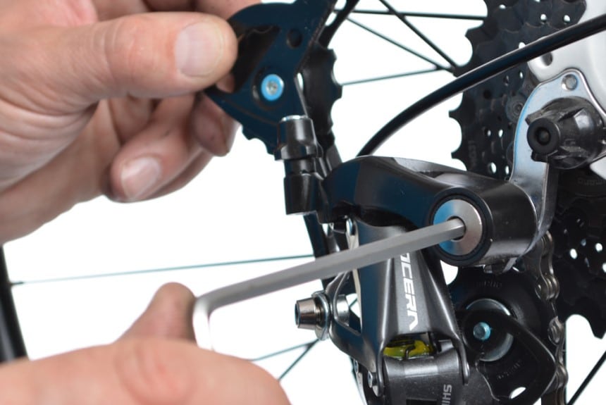 How to Install a Rear Derailleur and Remove the Old One