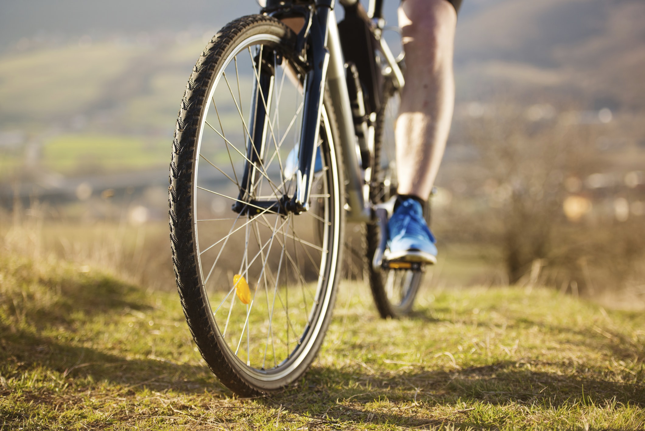 Gravel Bike vs Hybrid: What and How to Choose?