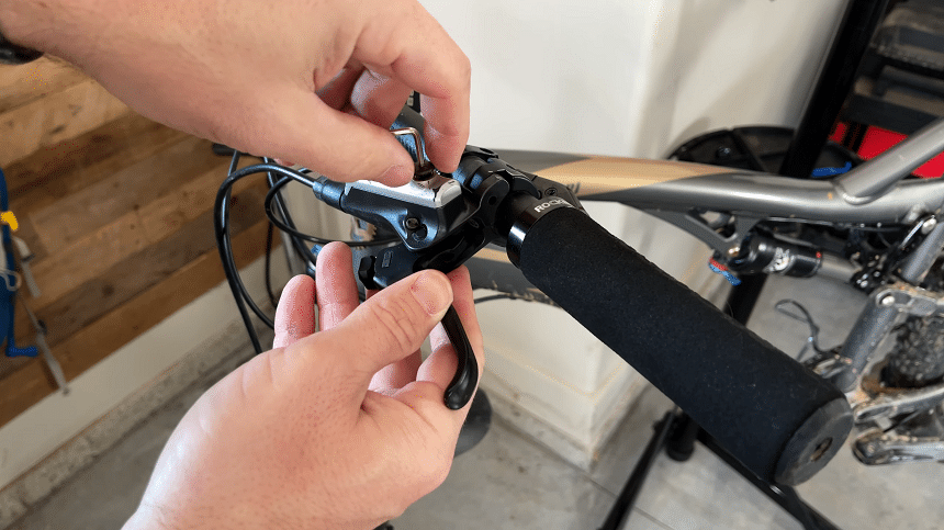 How to Bleed Shimano Brakes: the Complete Guide for Enthusiasts