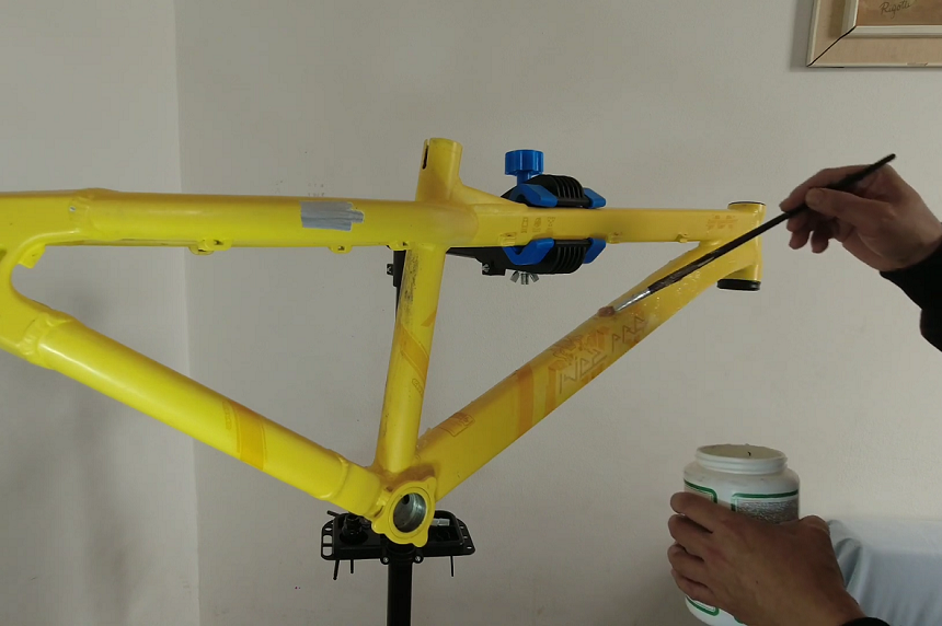 How to Remove Bike Paint: Safest Ways and Tips