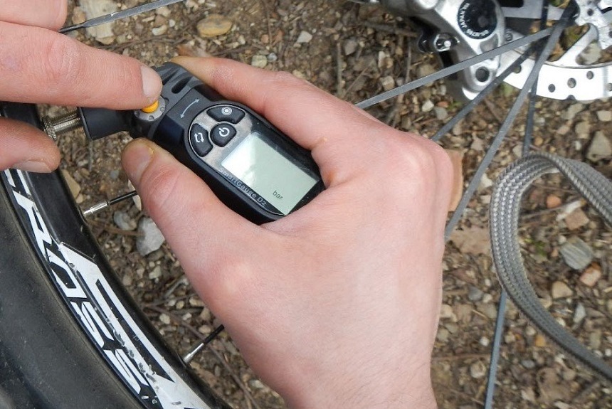 Hybrid Bike Tire Pressure: What Is It and How to Keep It Right?