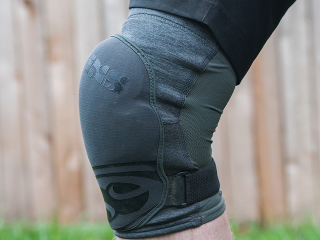 IXS Unisex Flow Evo+ Padded Protective Knee Guard Review
