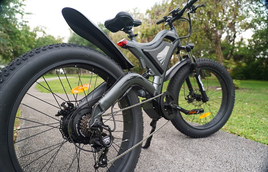 Electric Bike Weights: Comparison of Portable and Heavier Models