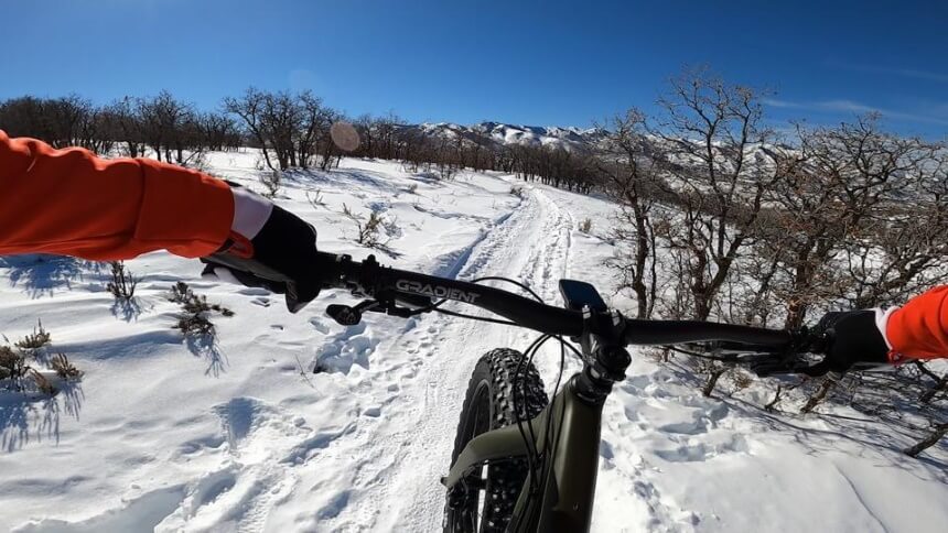 Can You Ride a Bike in the Snow? How to Cycle in Dirt and Snow